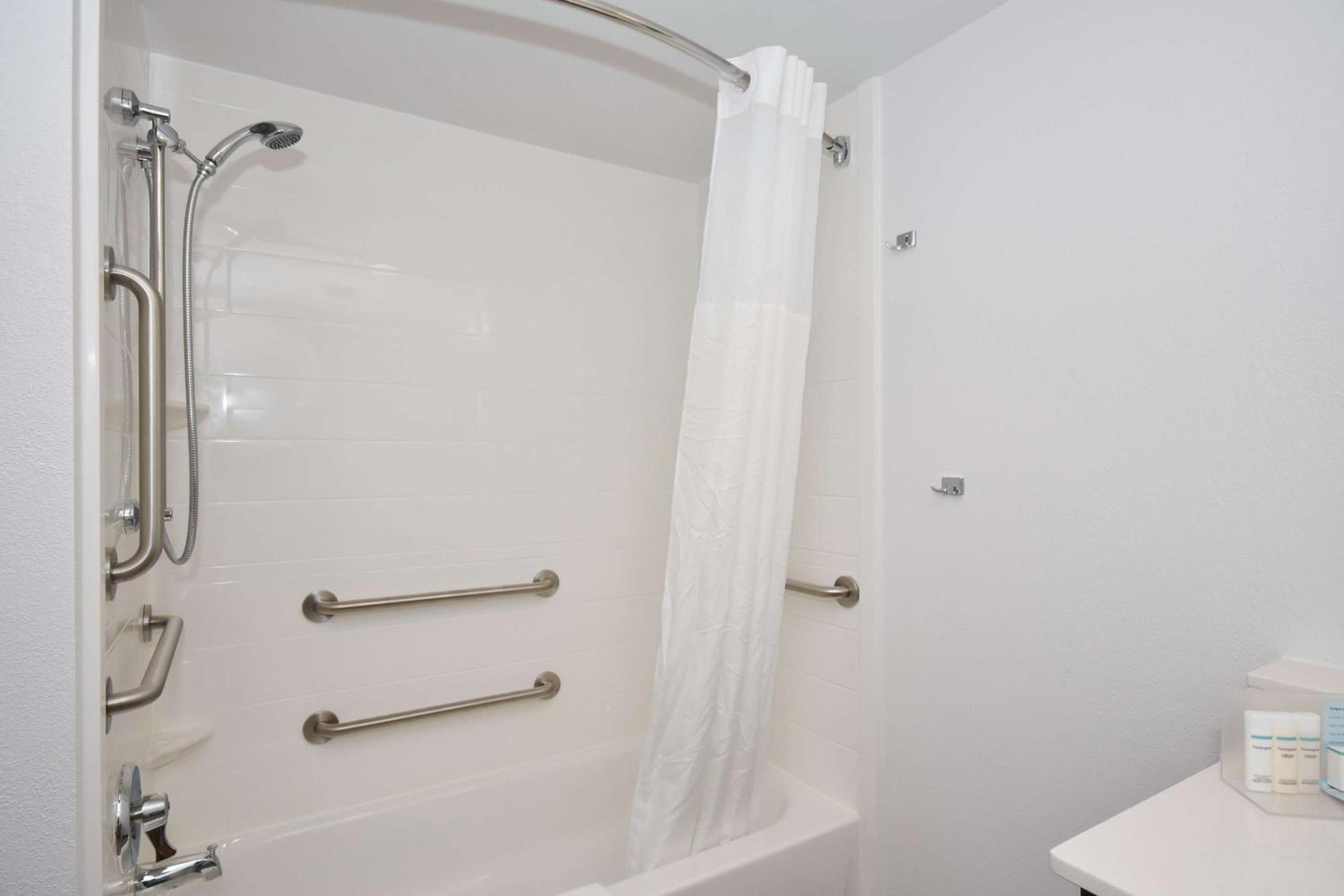 Hampton Inn Brevard Pisgah Forest Dış mekan fotoğraf